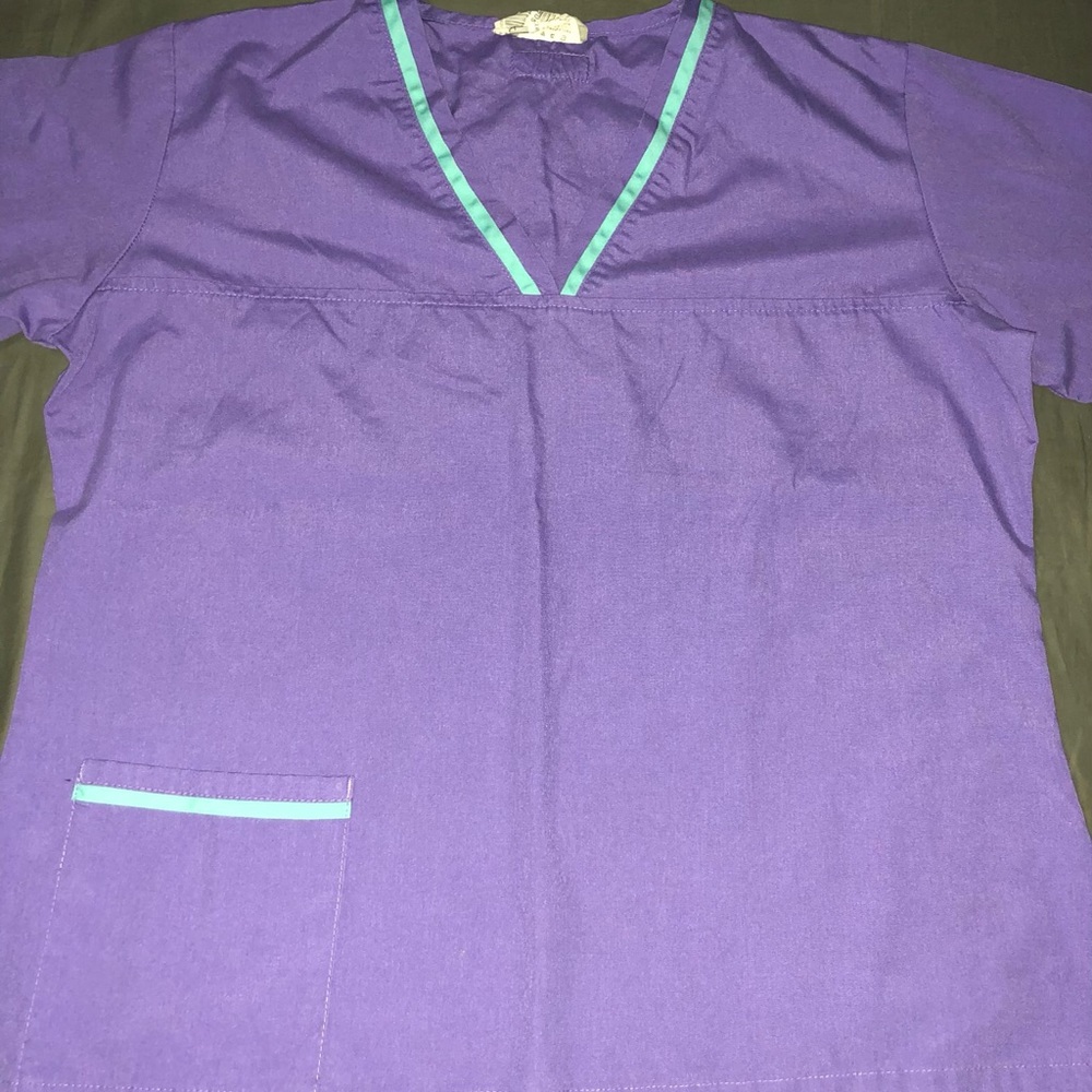 Urbane scrub top - Medium